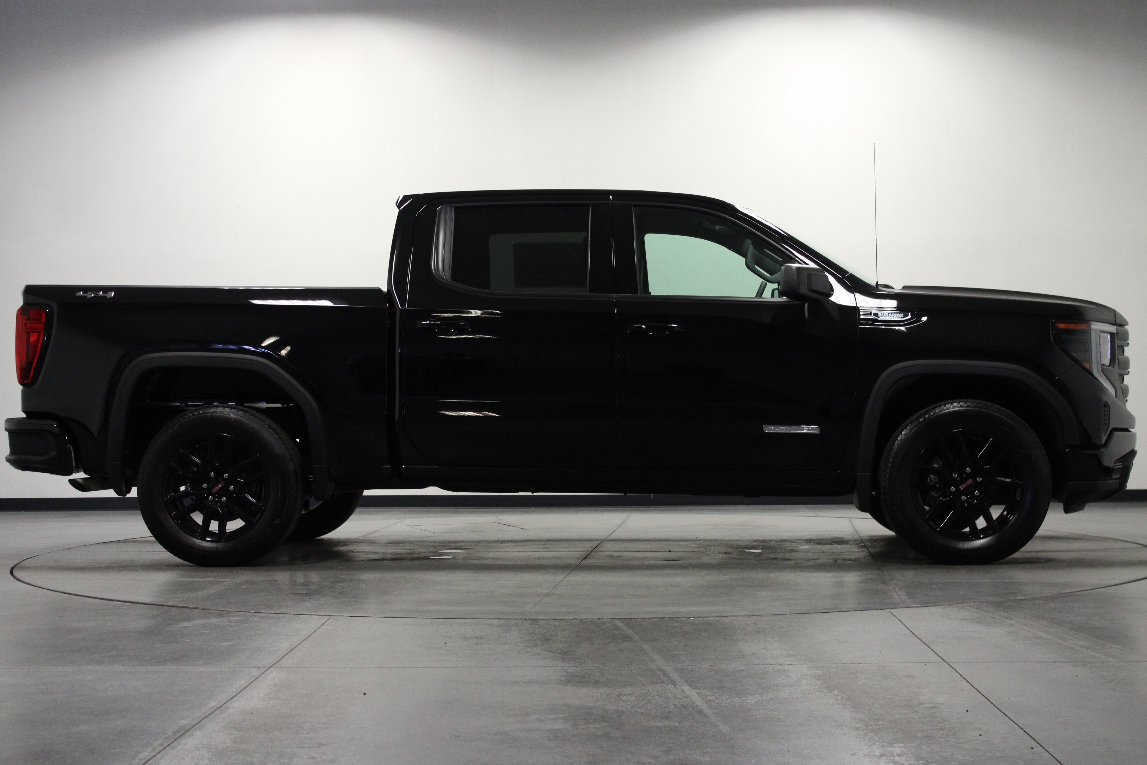 New 2026 GMC Sierra 1500 Elevation w/ Max Trailering Package AWD/4WD image 3