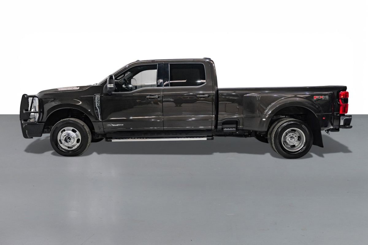 Used 2024 Ford F350 Lariat w/ FX4 Off-Road Package image 9