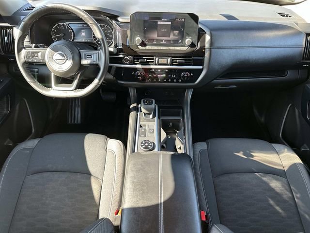 Used 2024 Nissan Pathfinder SV AWD/4WD image 12