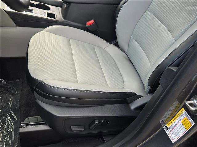 New 2025 Ford Escape SE image 4