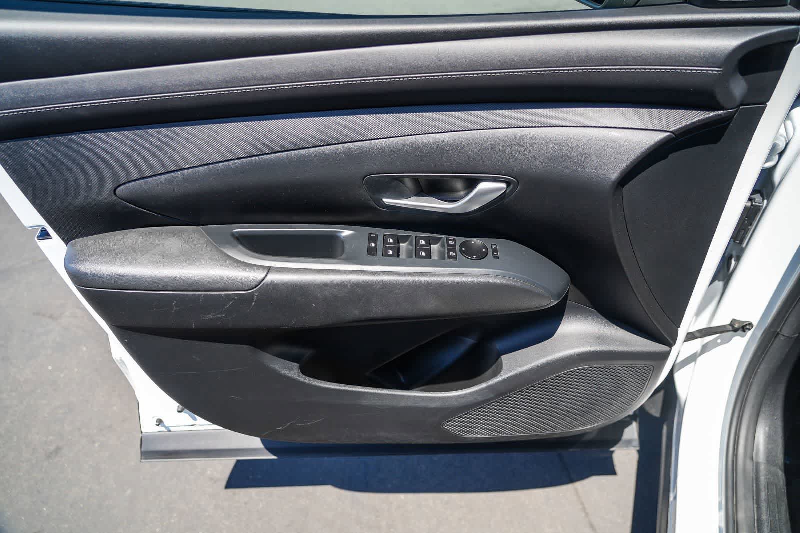 Used 2025 Hyundai Santa Cruz SE FWD image 20