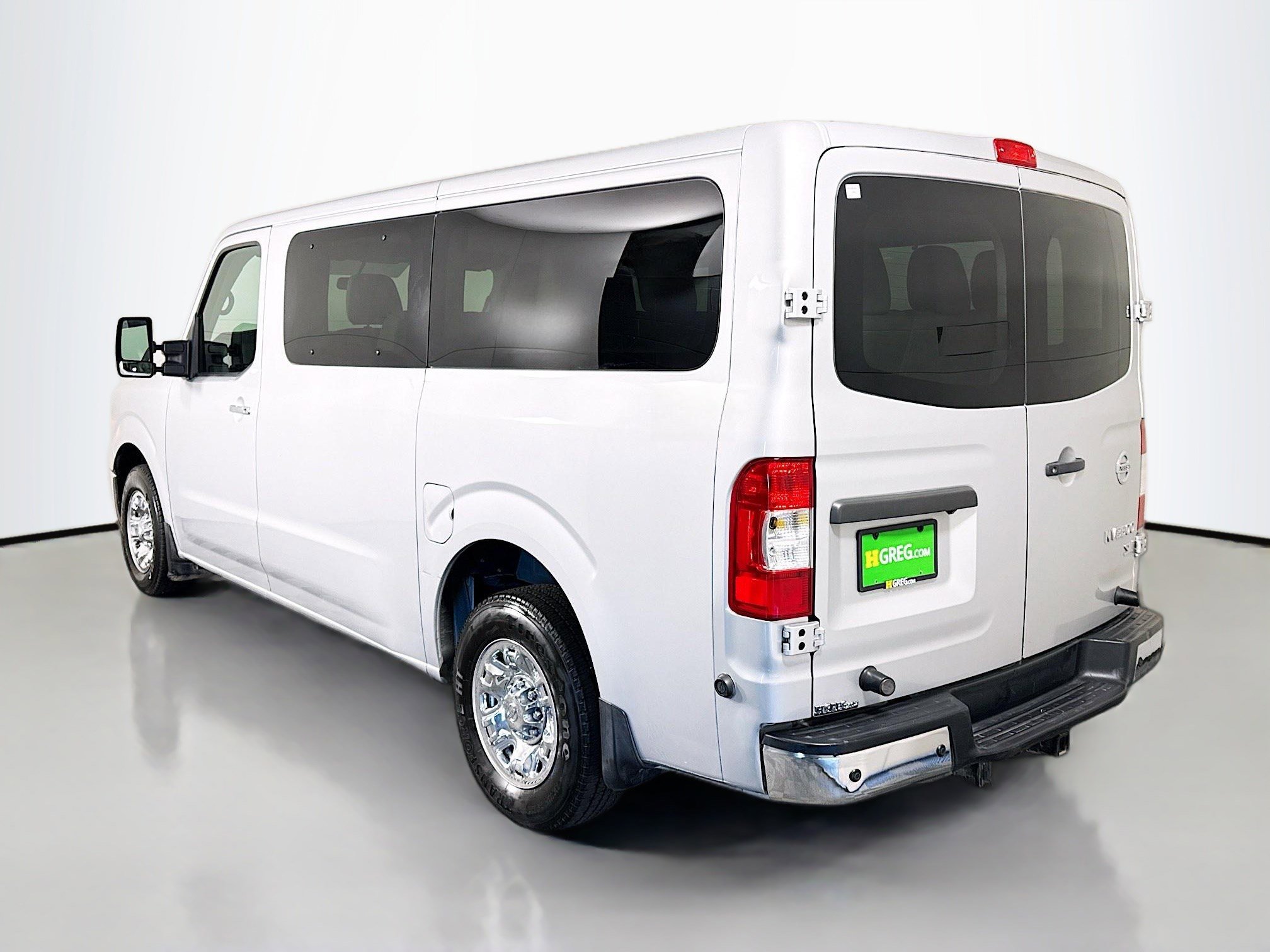 Used 2018 Nissan NV 3500 SL image 7