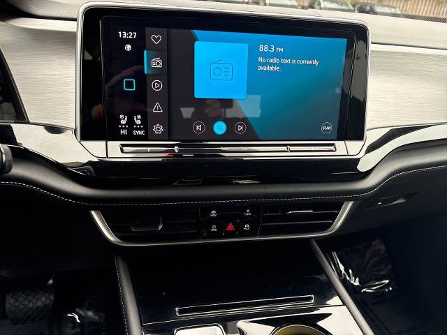 Used 2025 Volkswagen Atlas Cross Sport SE image 17