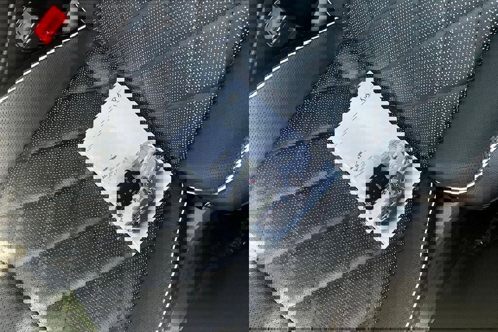 Certified 2024 Volkswagen Atlas SEL Premium R-Line image 11