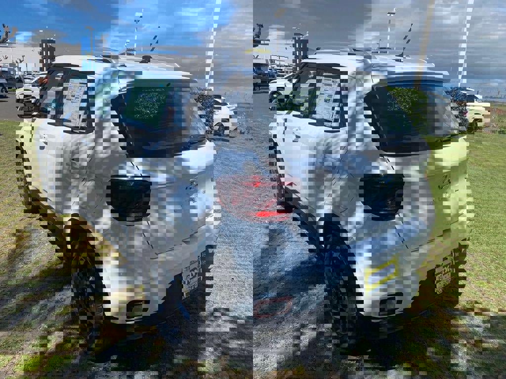 New 2026 Hyundai Venue SEL FWD image 5