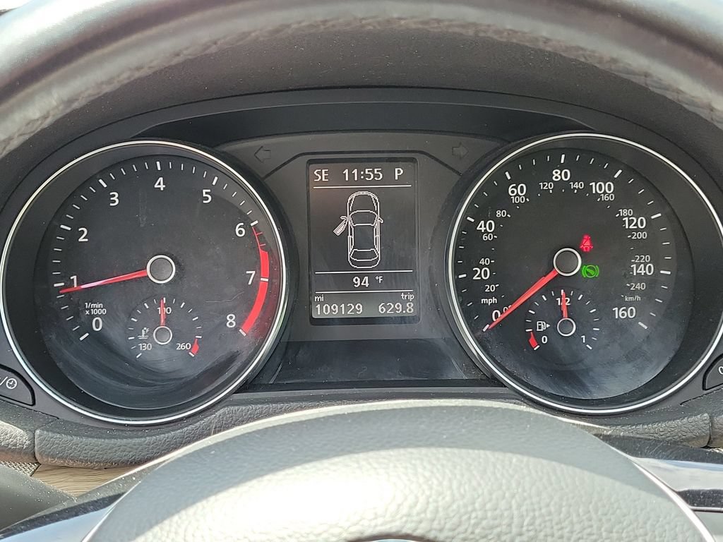Used 2017 Volkswagen Passat 1.8T SE FWD image 30