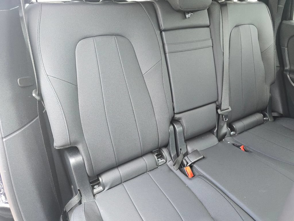 Used 2026 Mercedes-Benz GLB 250 4MATIC image 21