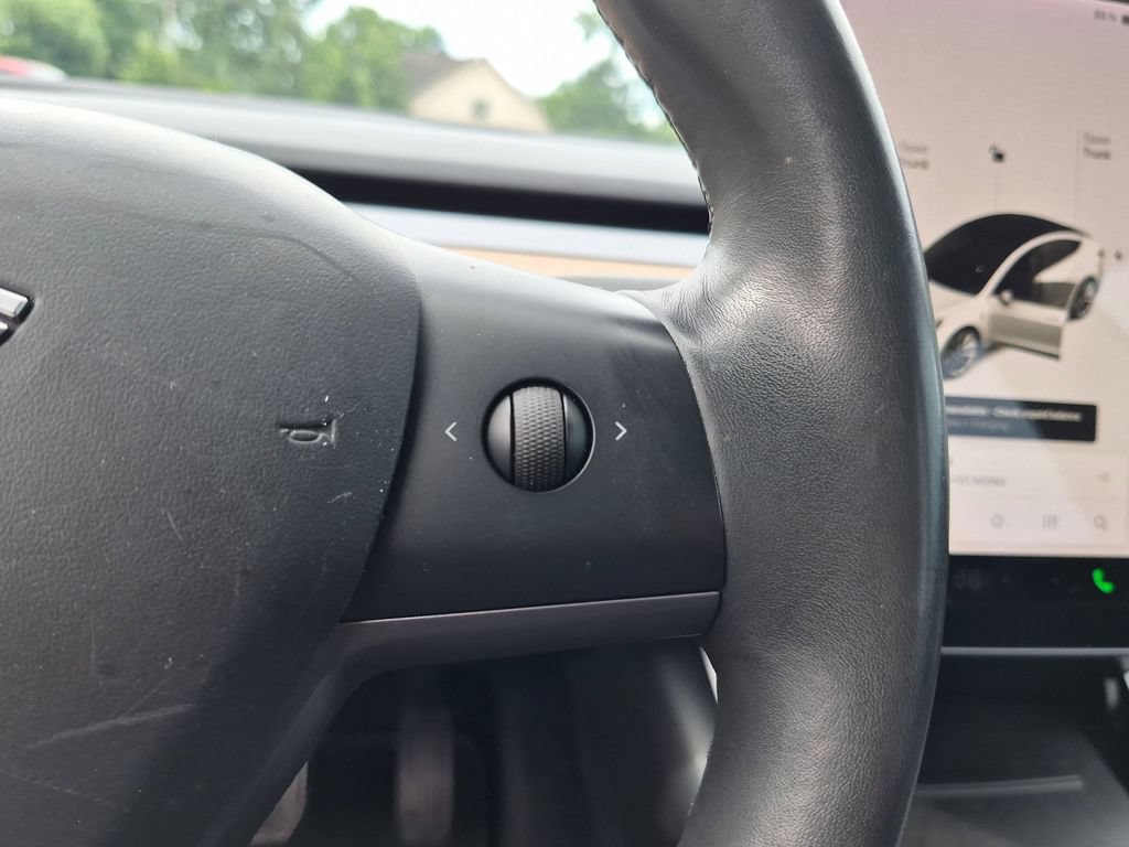 Used 2018 Tesla Model 3 Mid Range RWD image 15