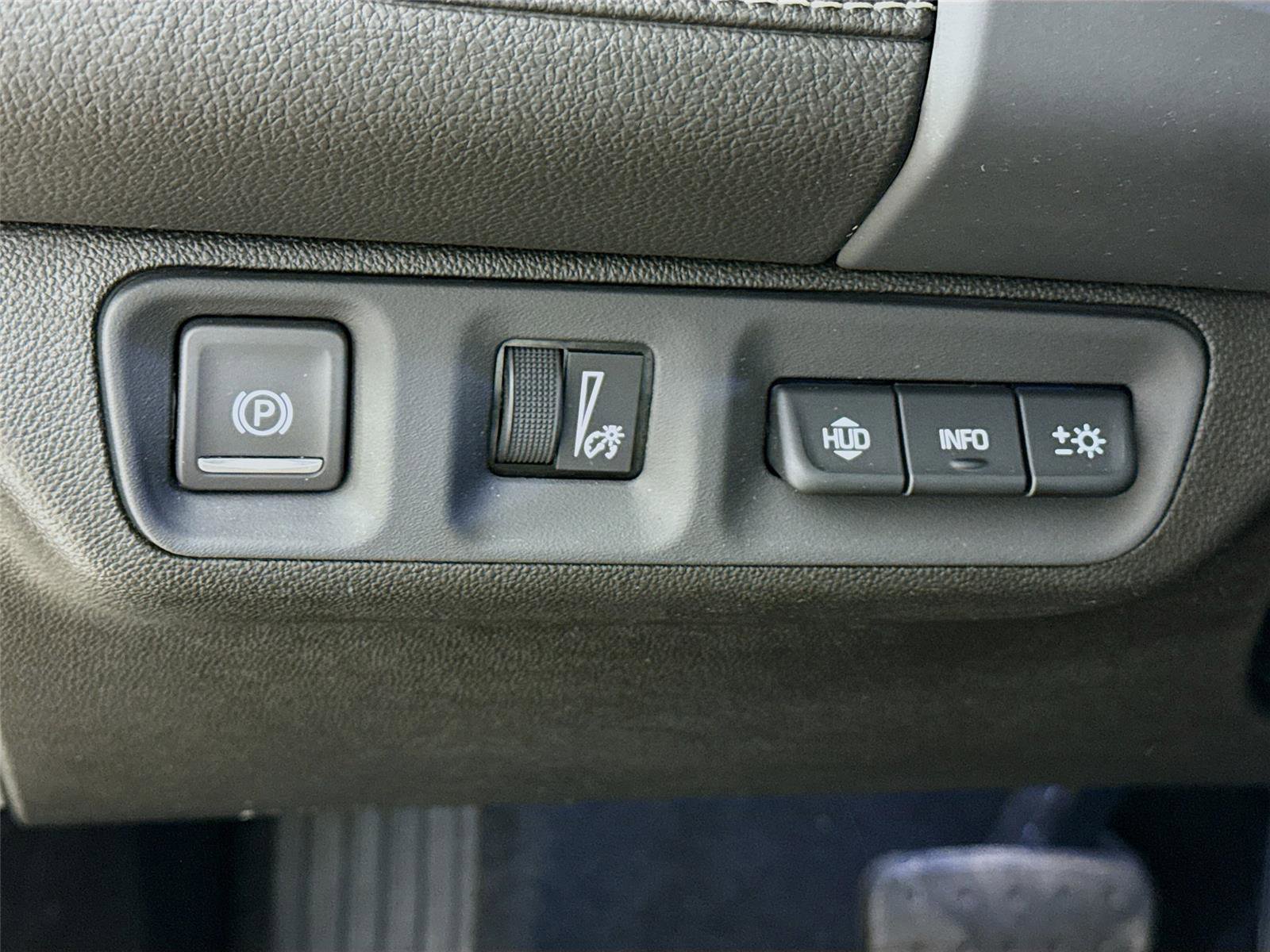 Used 2021 GMC Acadia Denali w/ GMC Pro Grade Package image 14