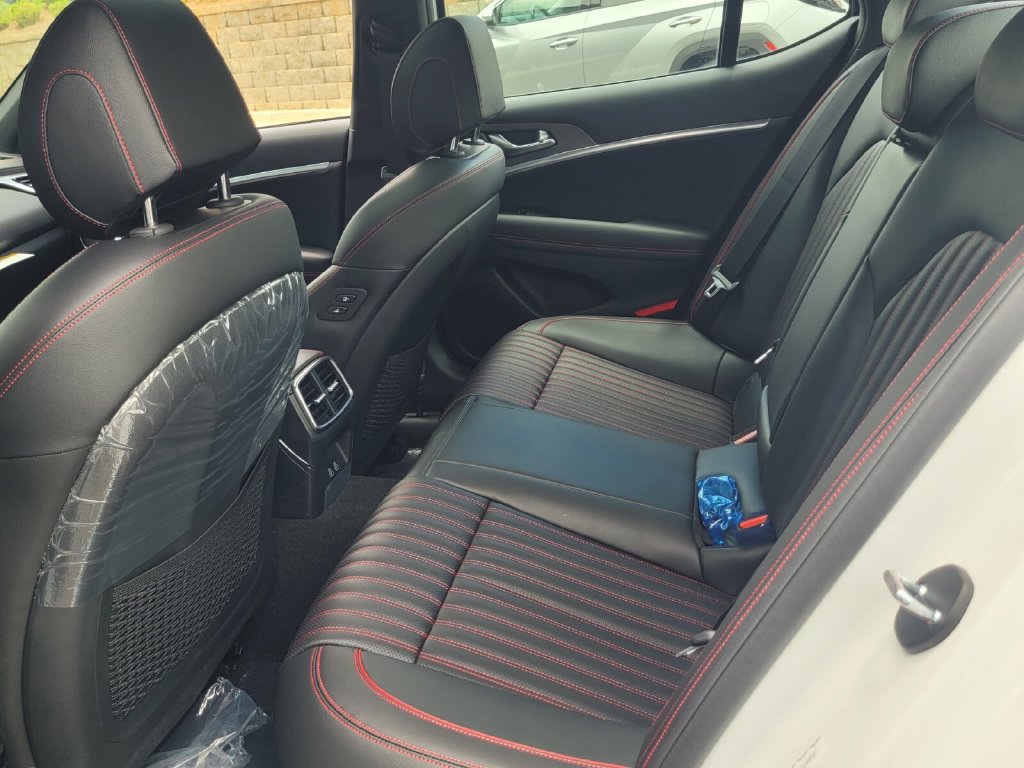 New 2026 Genesis G70 3.3T Sport Prestige RWD image 14