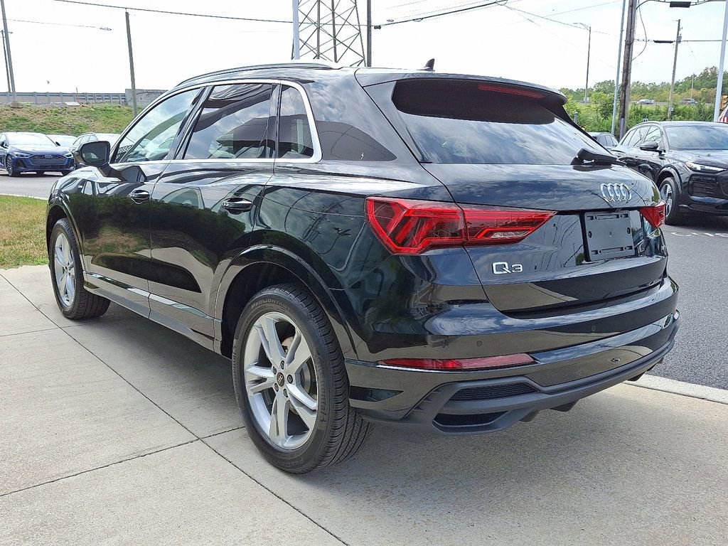 Certified 2024 Audi Q3 2.0T Premium Plus image 4