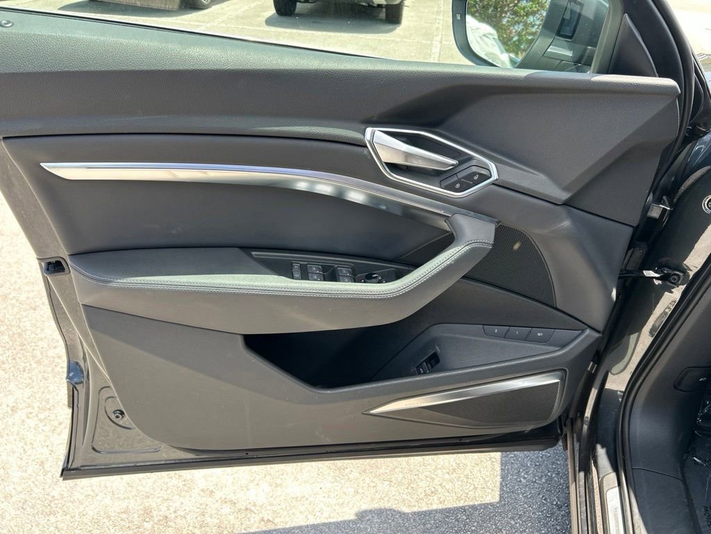 Used 2019 Audi e-tron Premium Plus AWD/4WD image 15