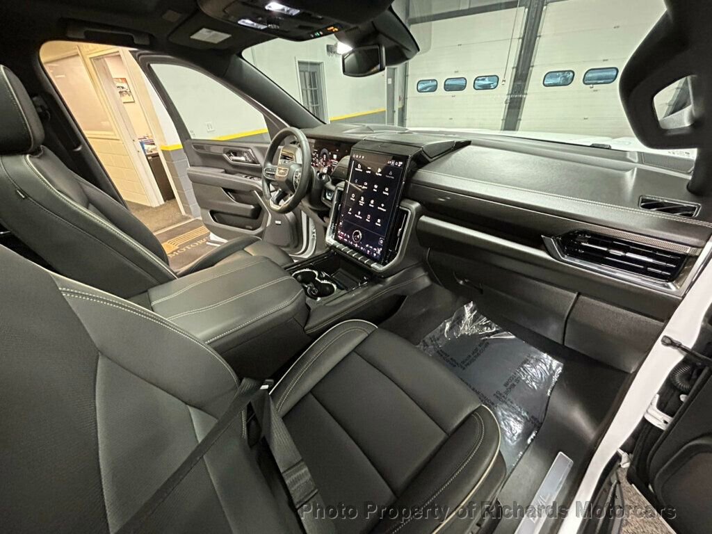 Used 2025 GMC Yukon XL Elevation AWD/4WD image 33