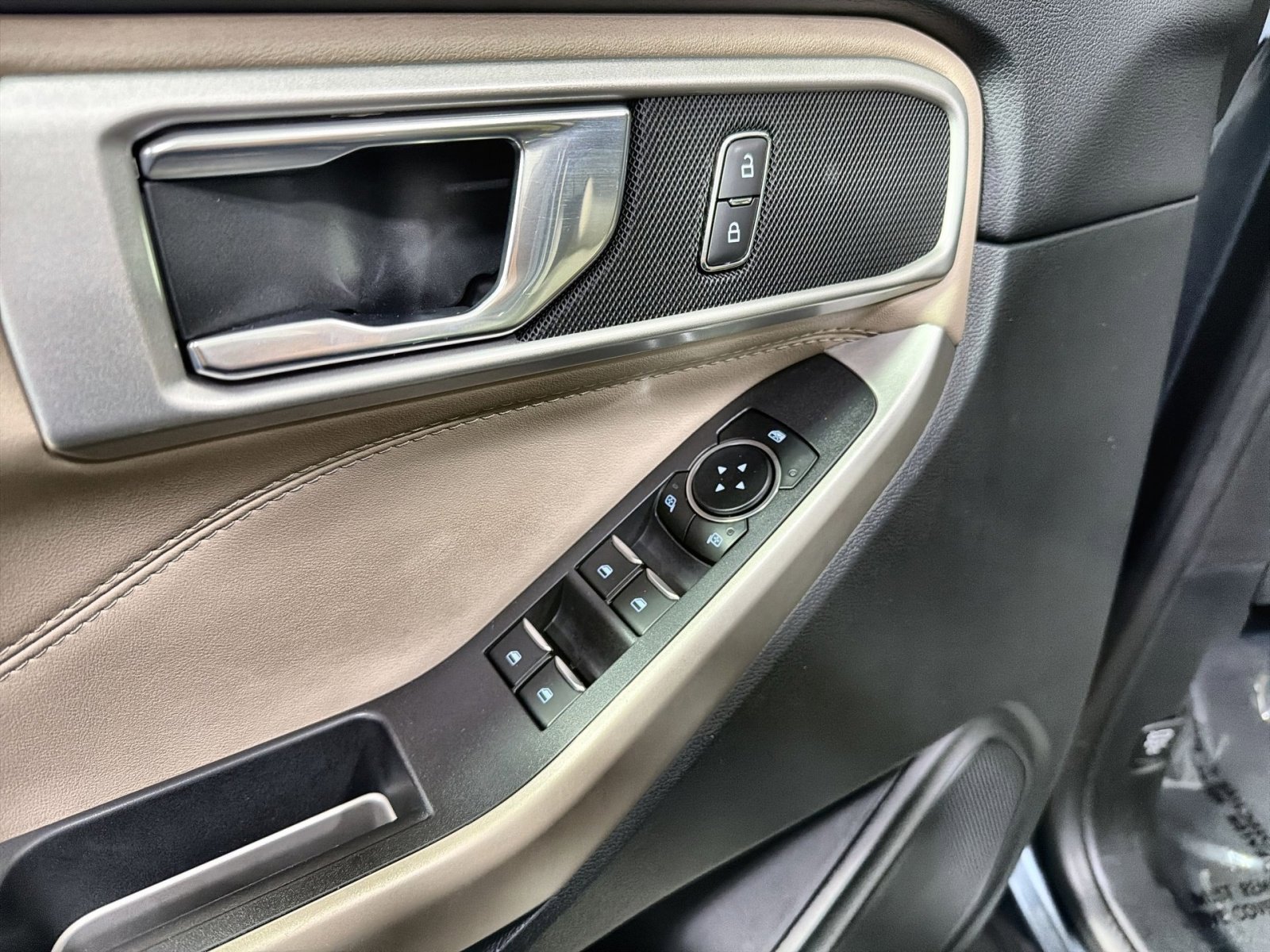 Used 2022 Ford Explorer XLT w/ Equipment Group 202A image 46