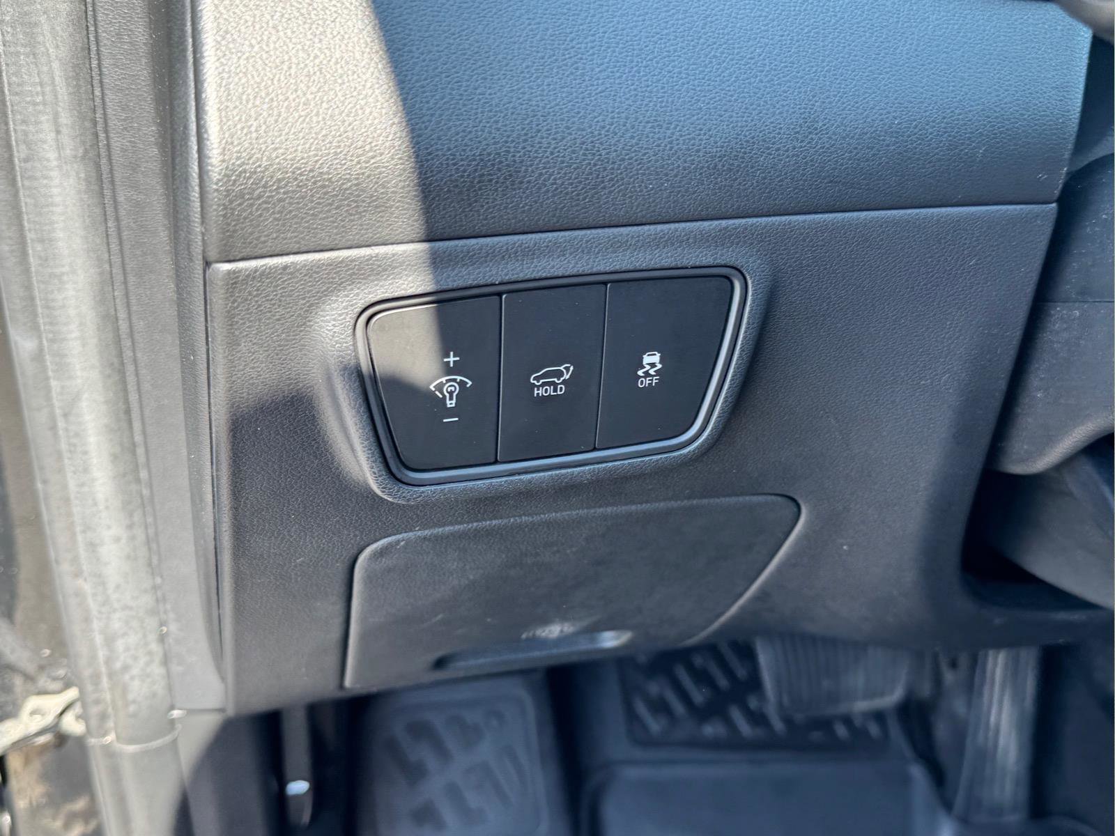 Used 2023 Hyundai Tucson SEL w/ Winter Package image 17