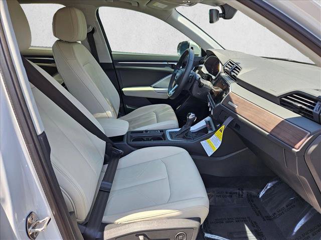 Used 2024 Audi Q3 2.0T Premium Plus w/ Premium Plus Package AWD/4WD image 26