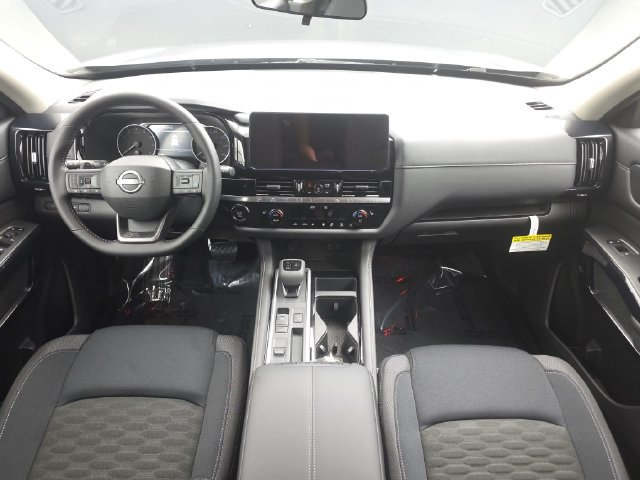 New 2026 Nissan Pathfinder SV w/ SV Premium Package FWD image 15
