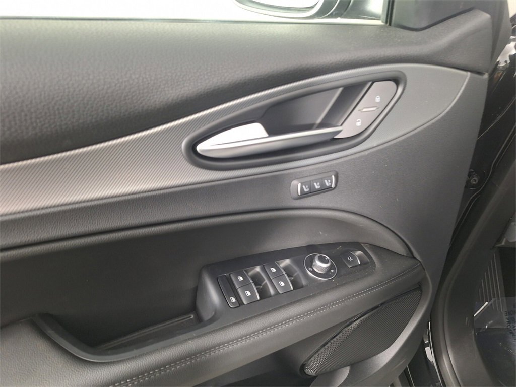 New 2025 Alfa Romeo Stelvio Sprint w/ Convenience Package image 18