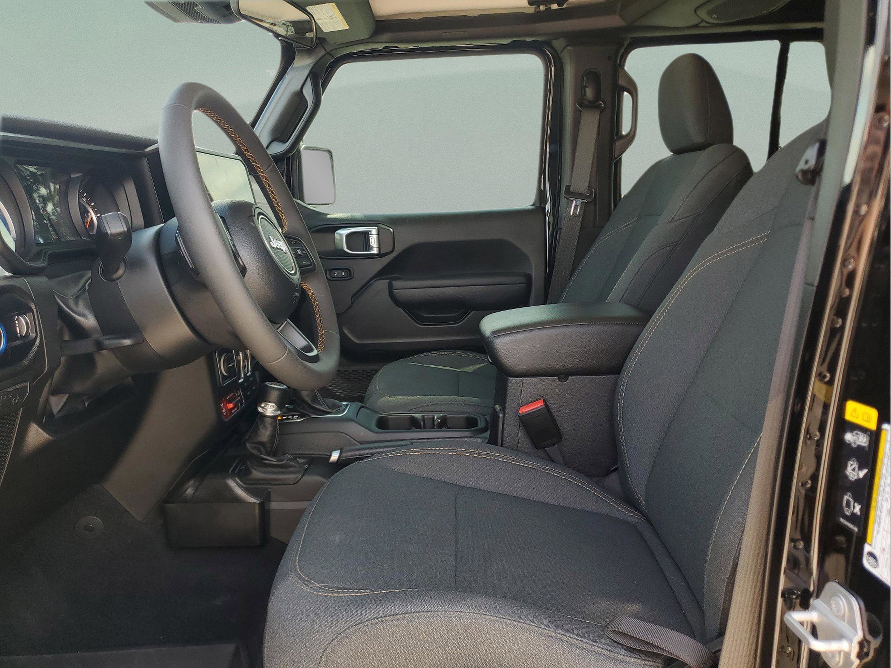 Used 2024 Jeep Wrangler Willys image 15