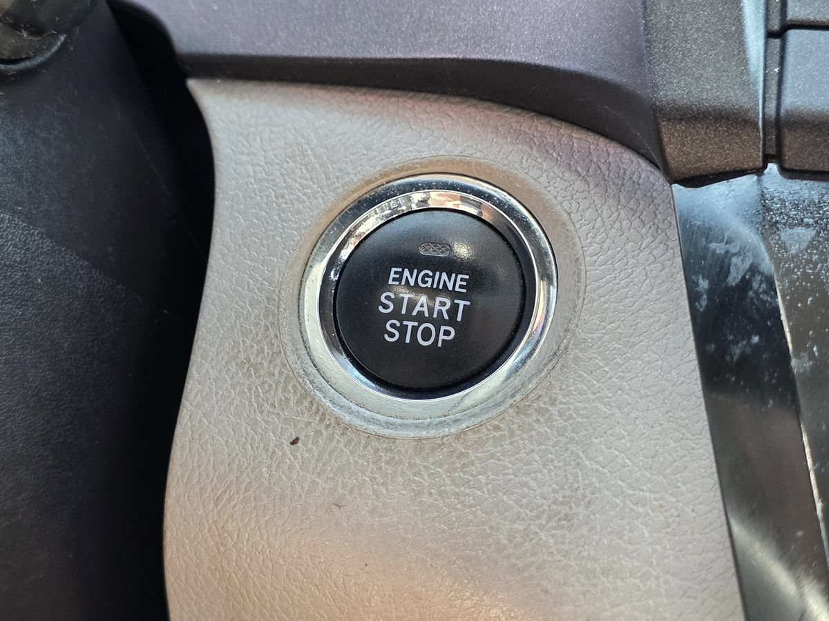 Used 2019 Toyota Sienna XLE w/ XLE Navigation Package FWD image 50