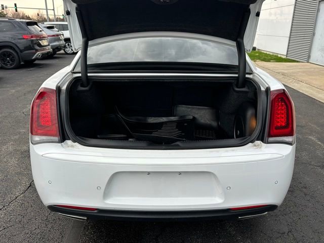 Used 2022 Chrysler 300 S image 18