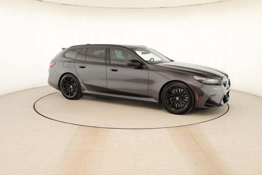 Used 2026 BMW M5 Touring AWD/4WD image 9