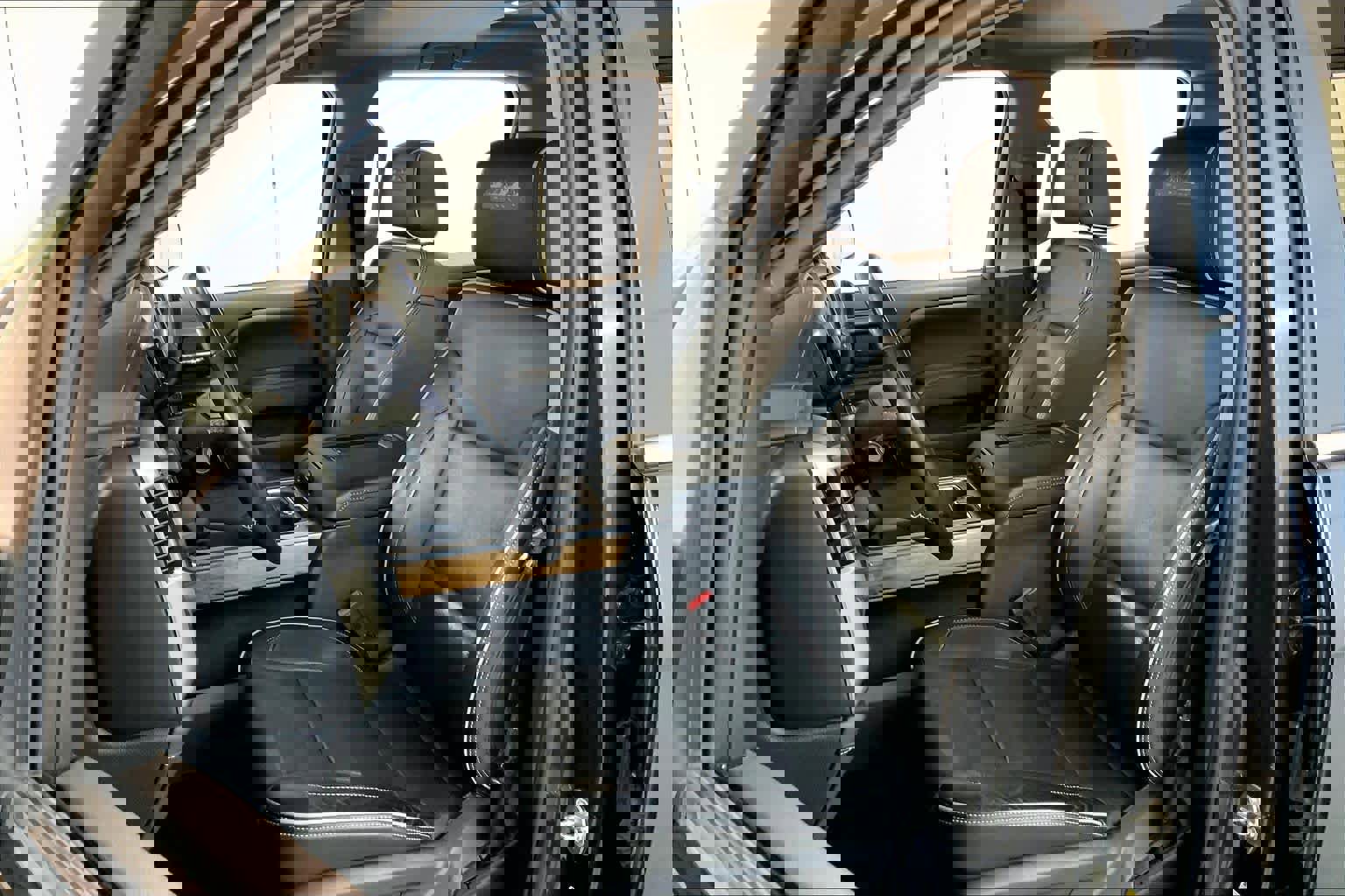 Used 2018 Chevrolet Silverado 1500 High Country image 7