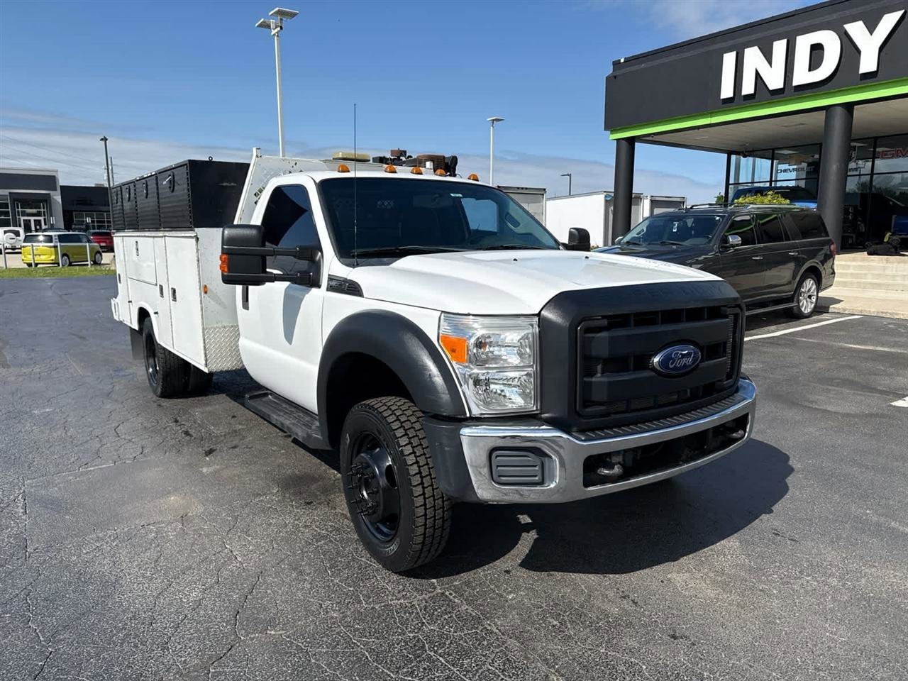 Used 2014 Ford F550 4x4 Regular Cab Super Duty image 2