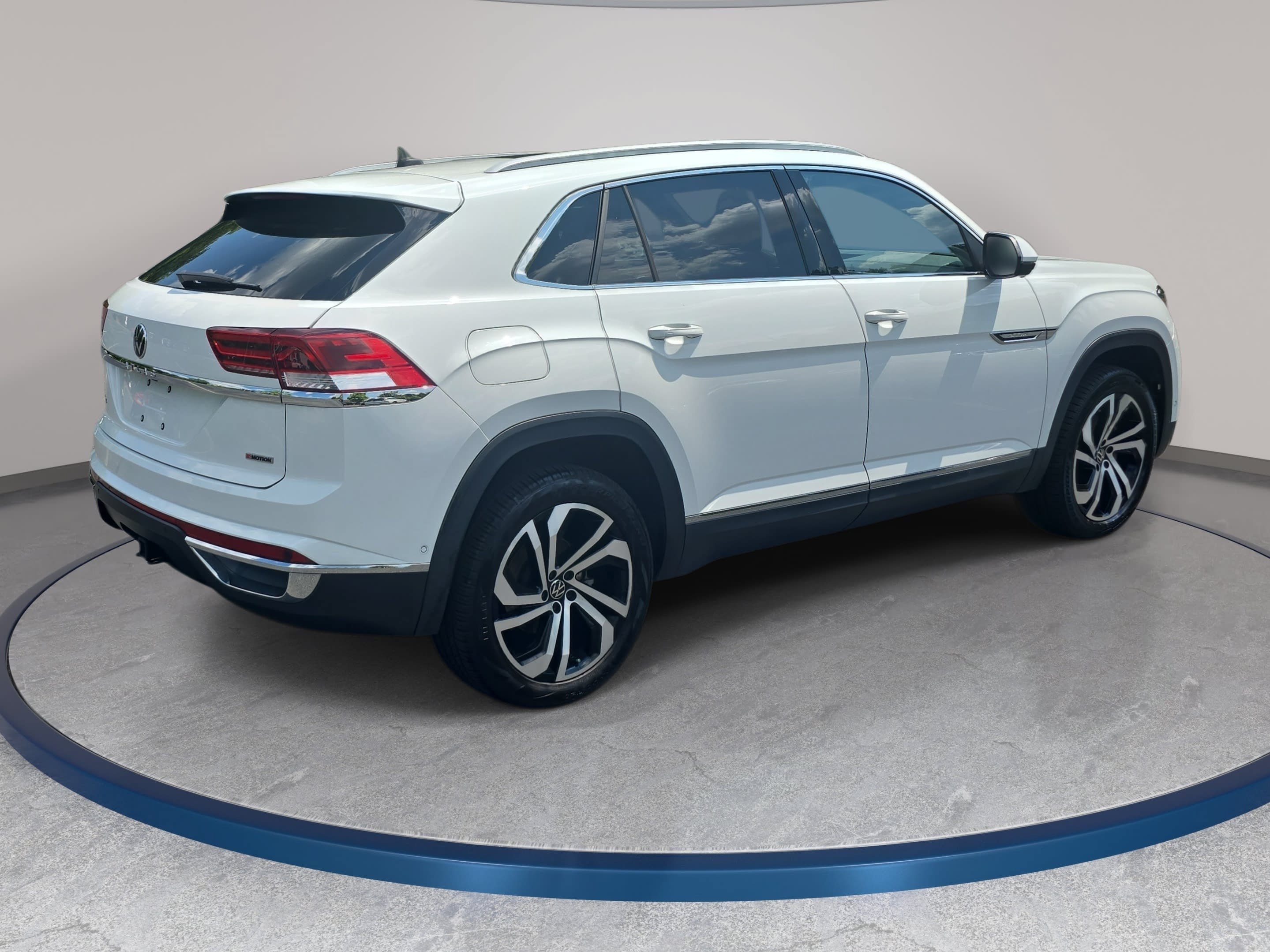 Used 2020 Volkswagen Atlas Cross Sport SEL Premium AWD/4WD image 5