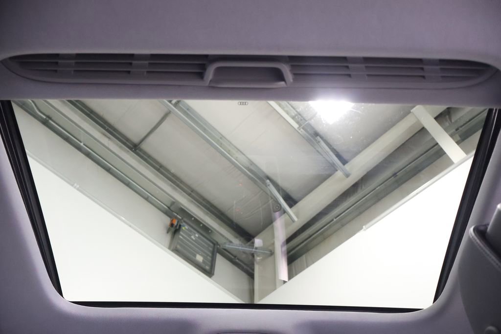 Used 2017 Audi A4 2.0T Premium w/ Audi MMI Navigation Plus image 26