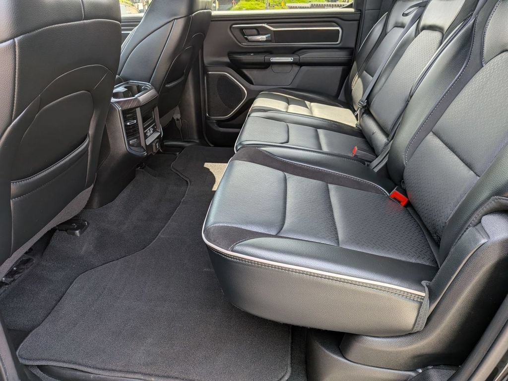 Used 2025 RAM 1500 Laramie AWD/4WD image 29