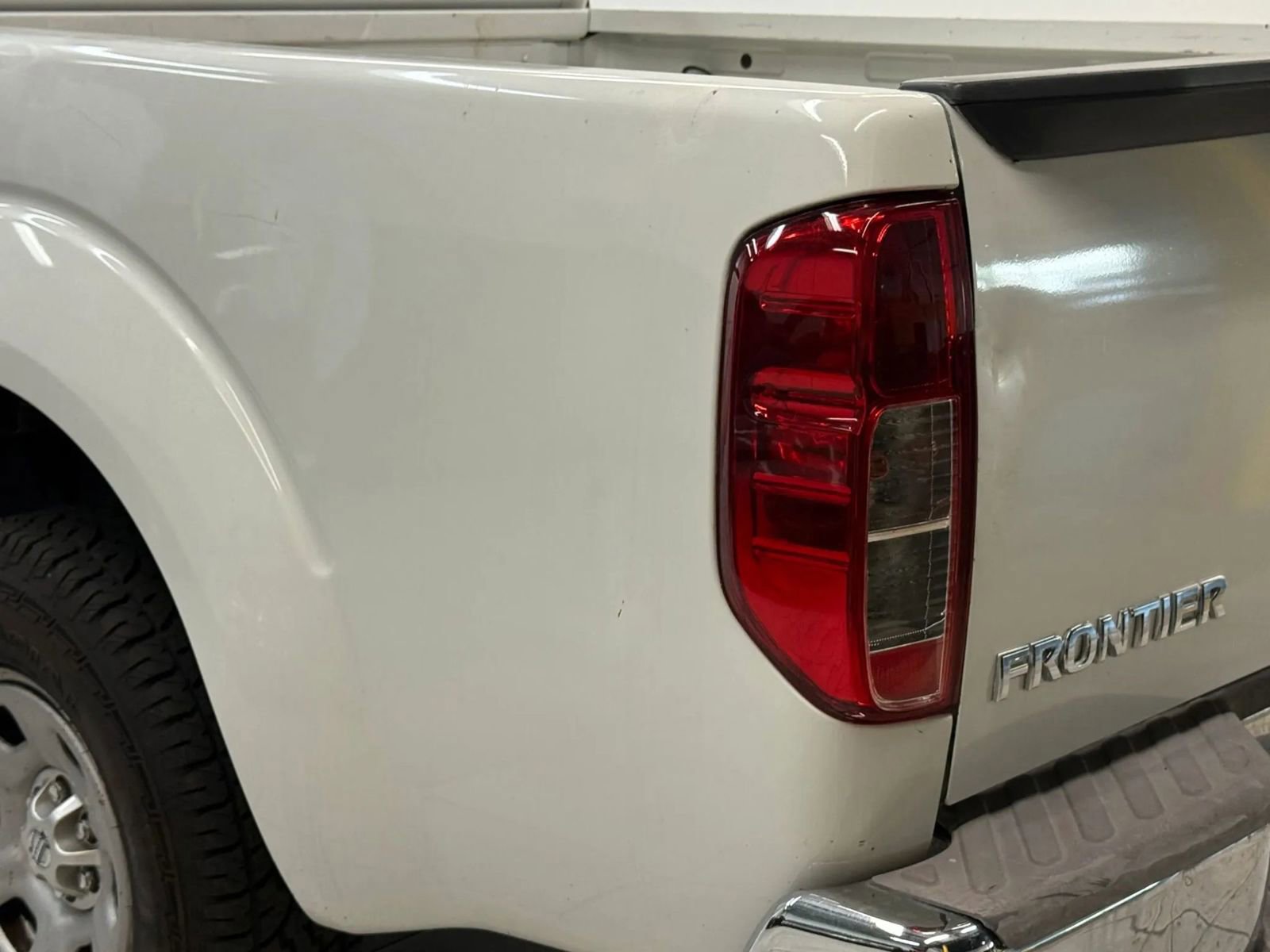 Used 2013 Nissan Frontier S image 12