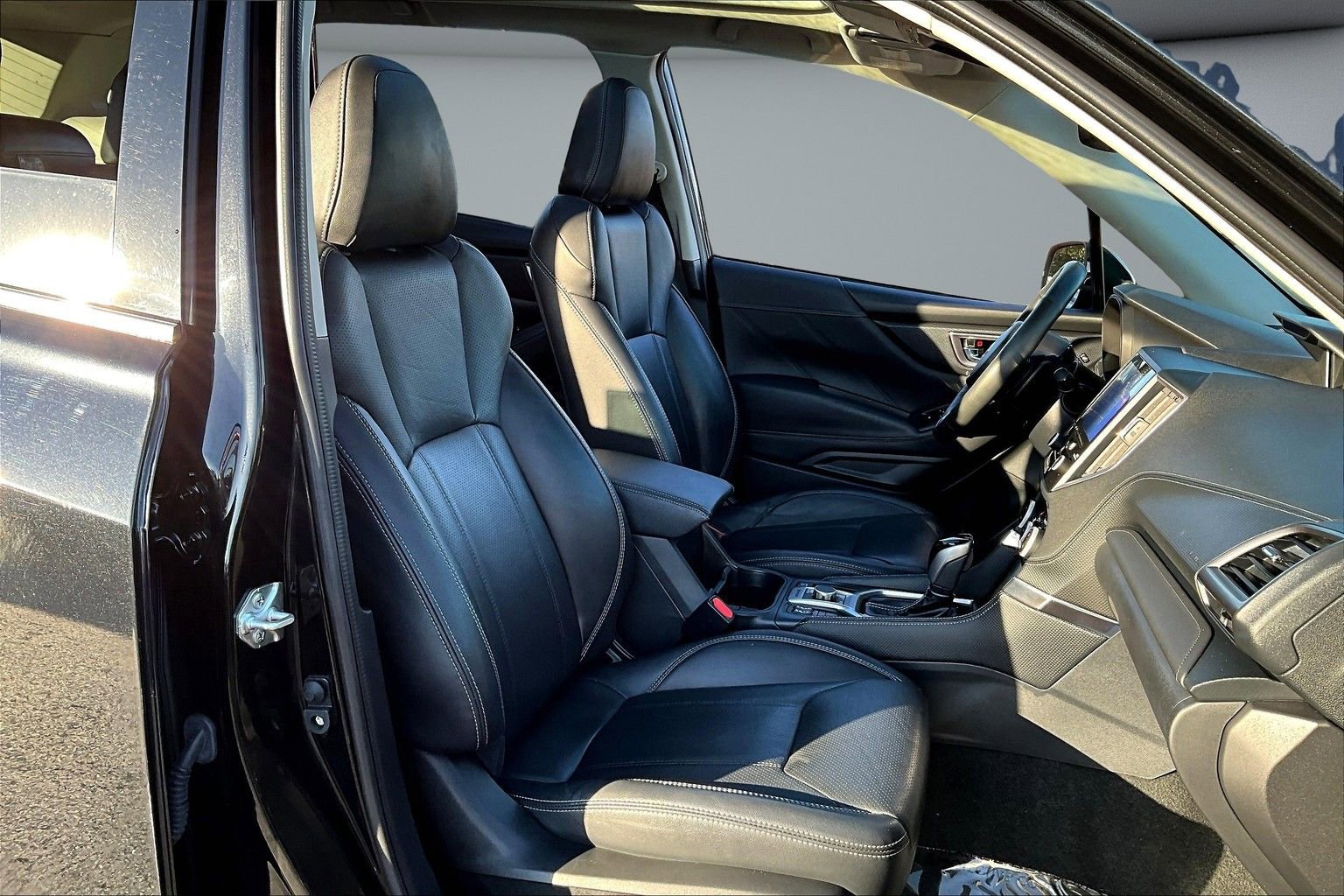 Used 2022 Subaru Forester Touring image 28