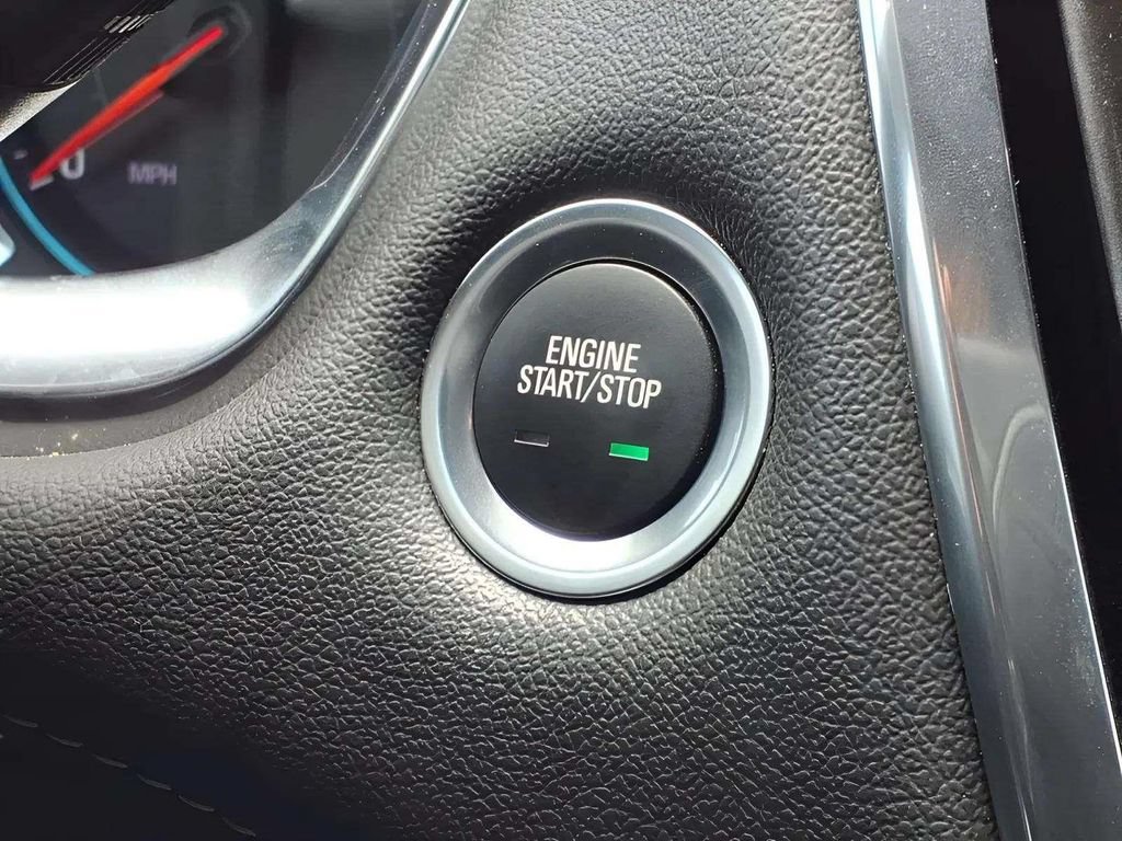 Used 2023 Chevrolet Traverse LT FWD image 19