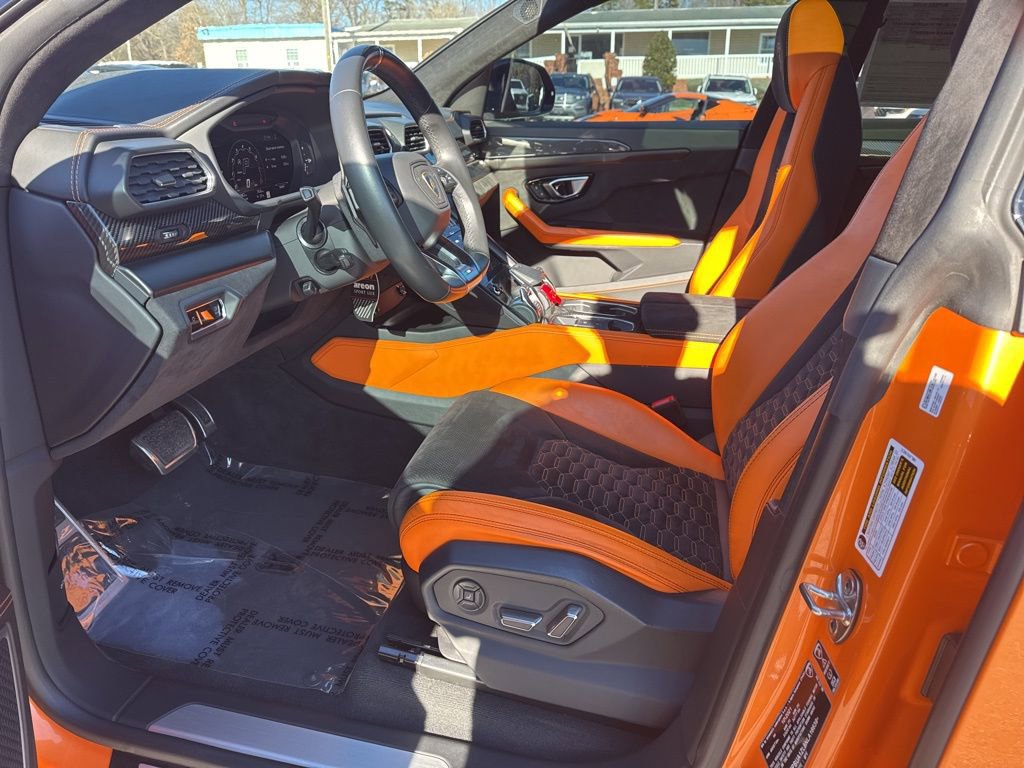 Used 2022 Lamborghini Urus image 9