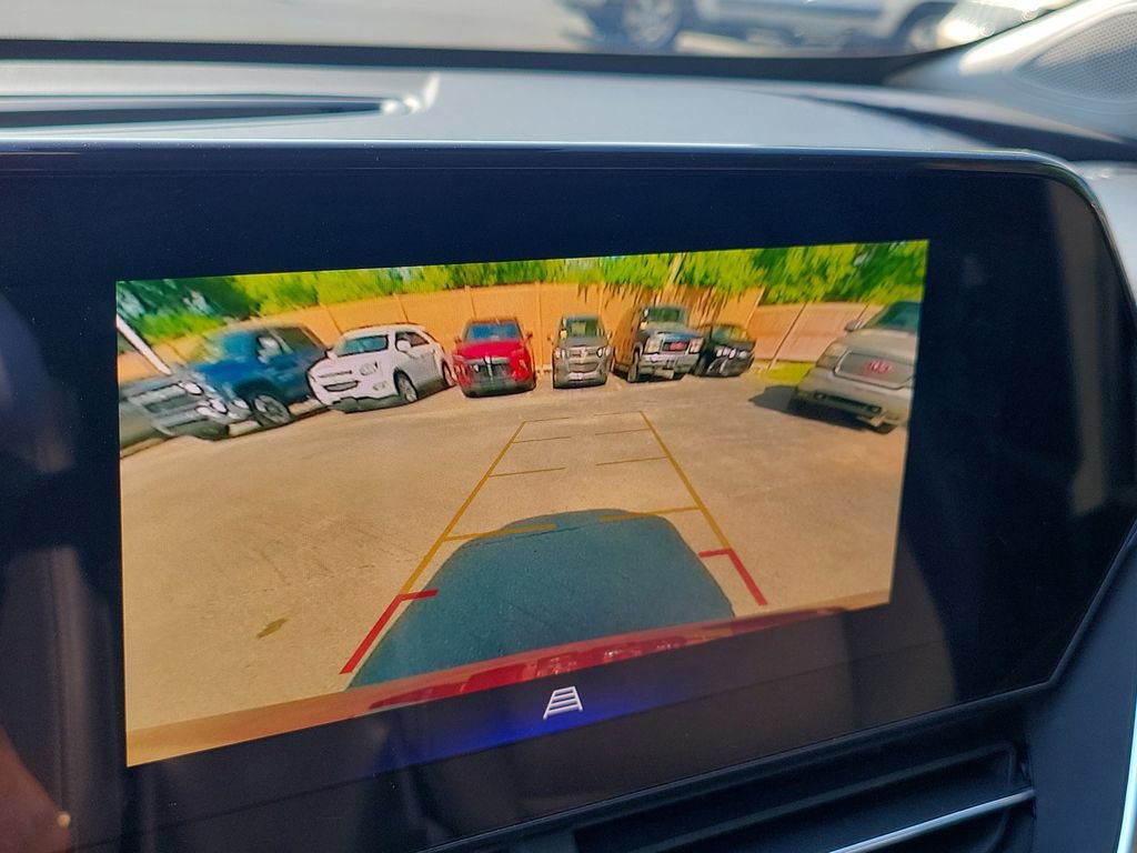 Used 2025 Chevrolet Trax LT FWD image 32