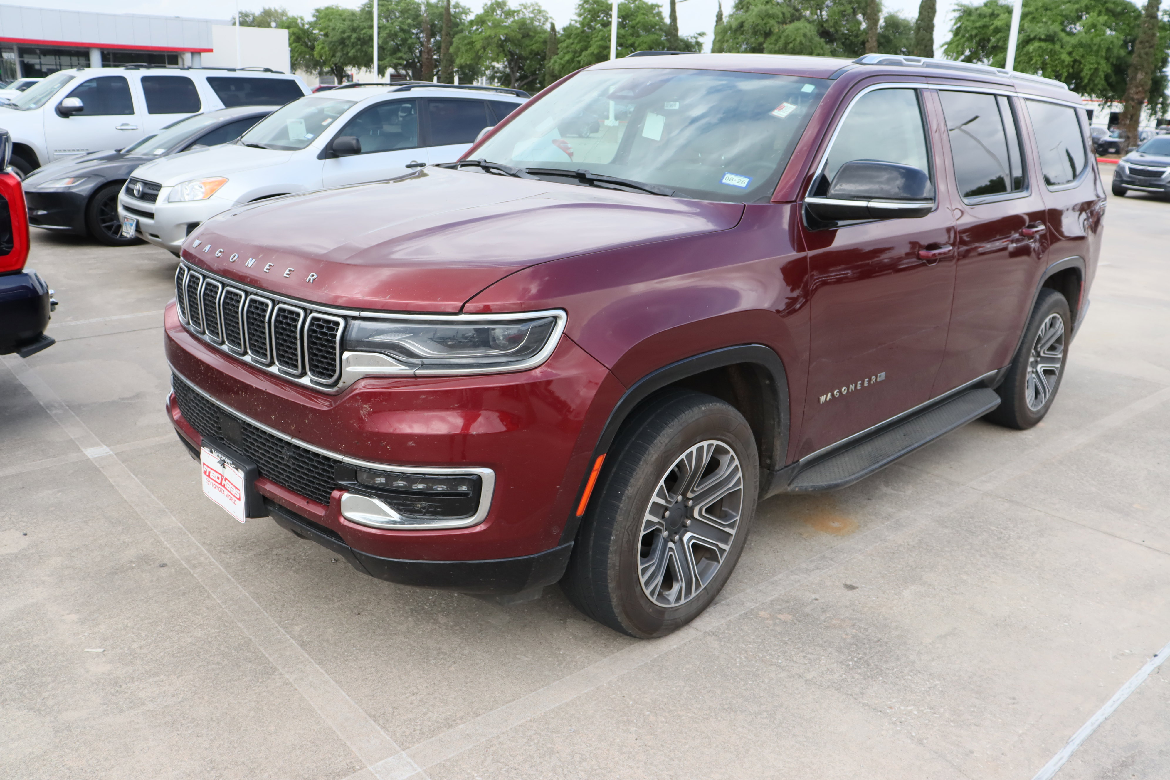 Used 2023 Jeep Wagoneer 2WD w/ Premium Group I image 5