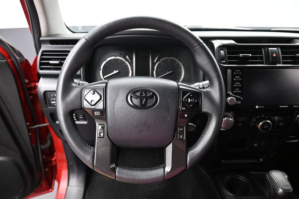 Used 2022 Toyota 4Runner TRD Off-Road Premium AWD/4WD image 16