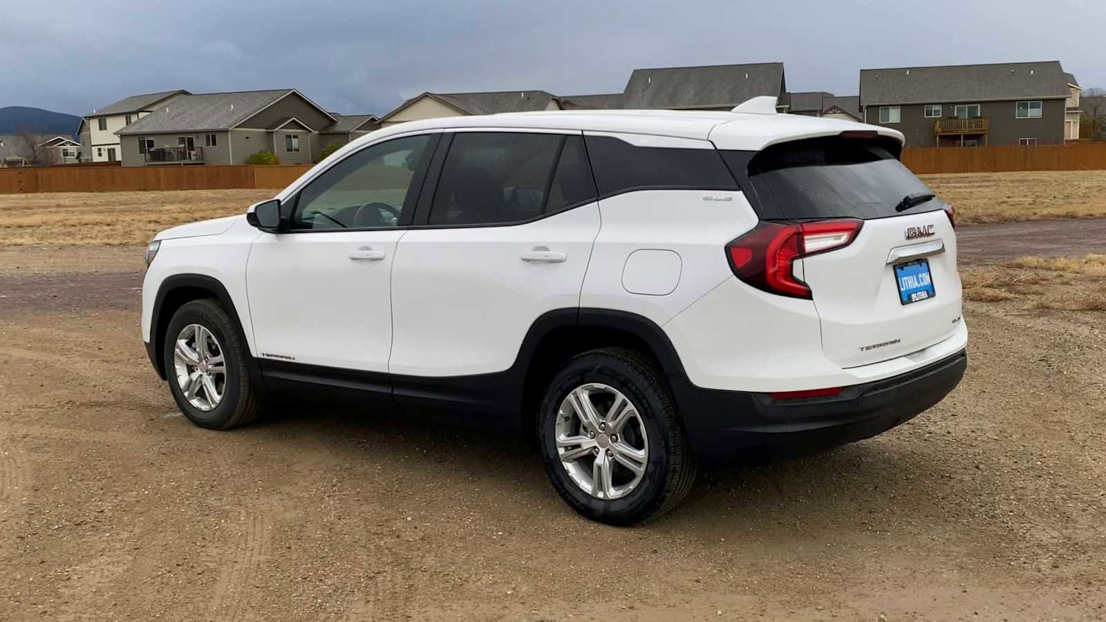 Used 2024 GMC Terrain SLE image 6