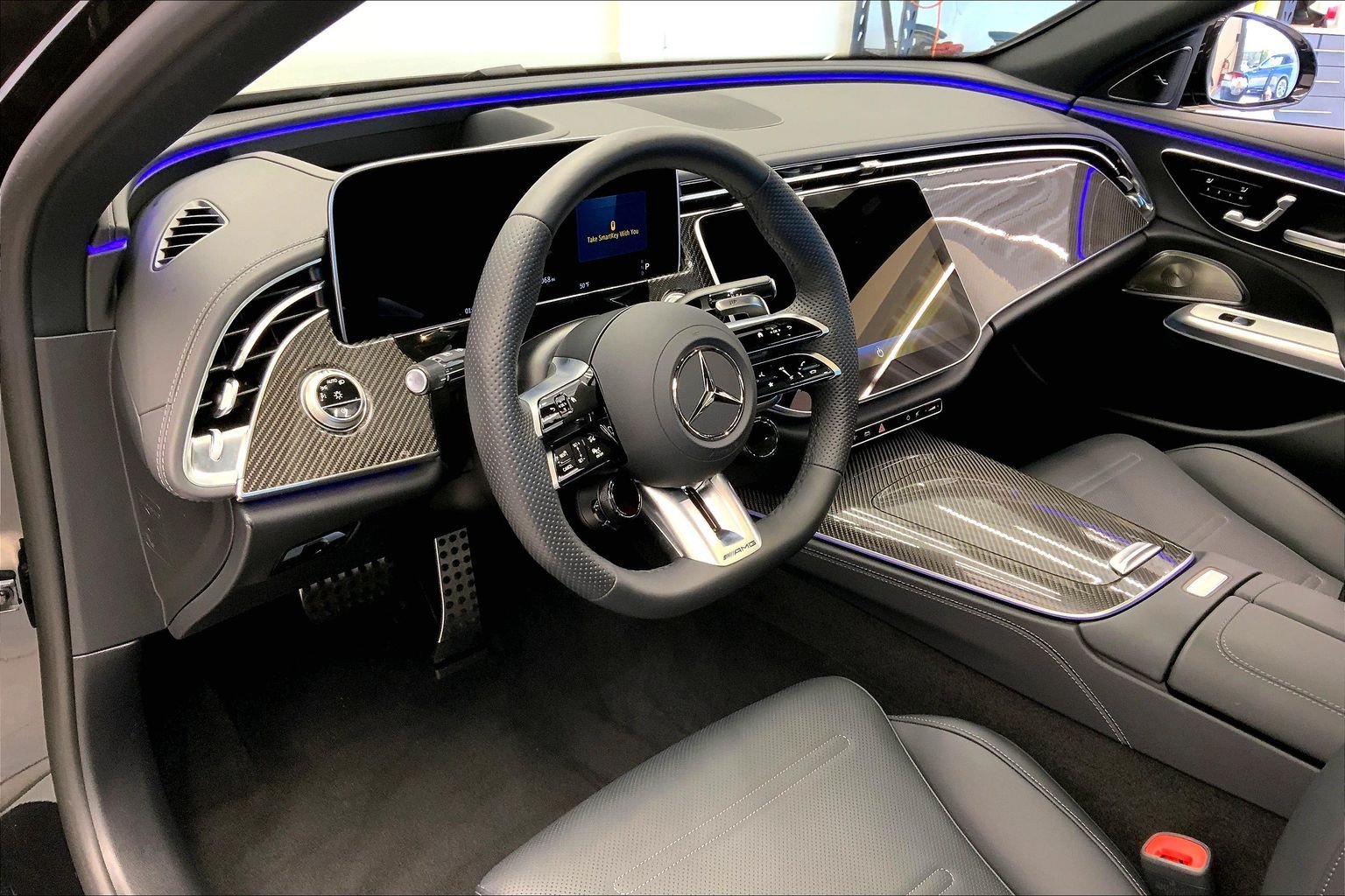 Used 2025 Mercedes-Benz E 53 AMG e 4MATIC Sedan image 3