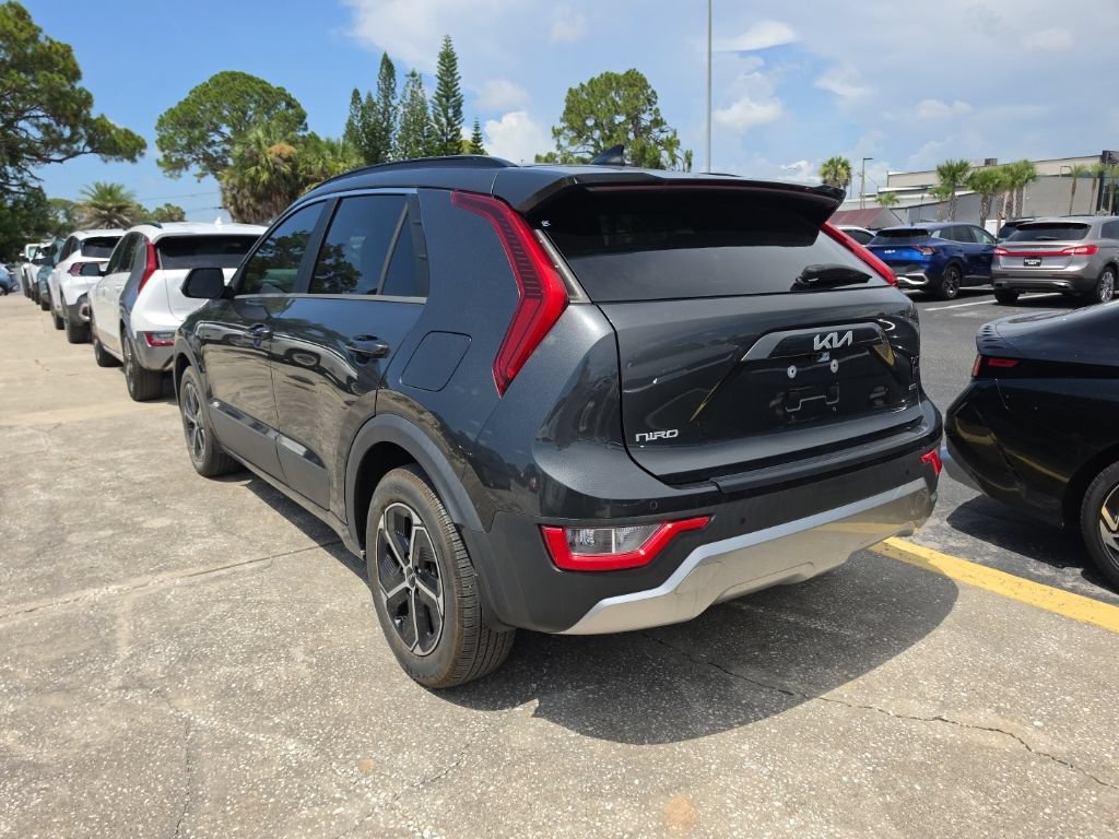 Certified 2024 Kia Niro EX FWD image 13