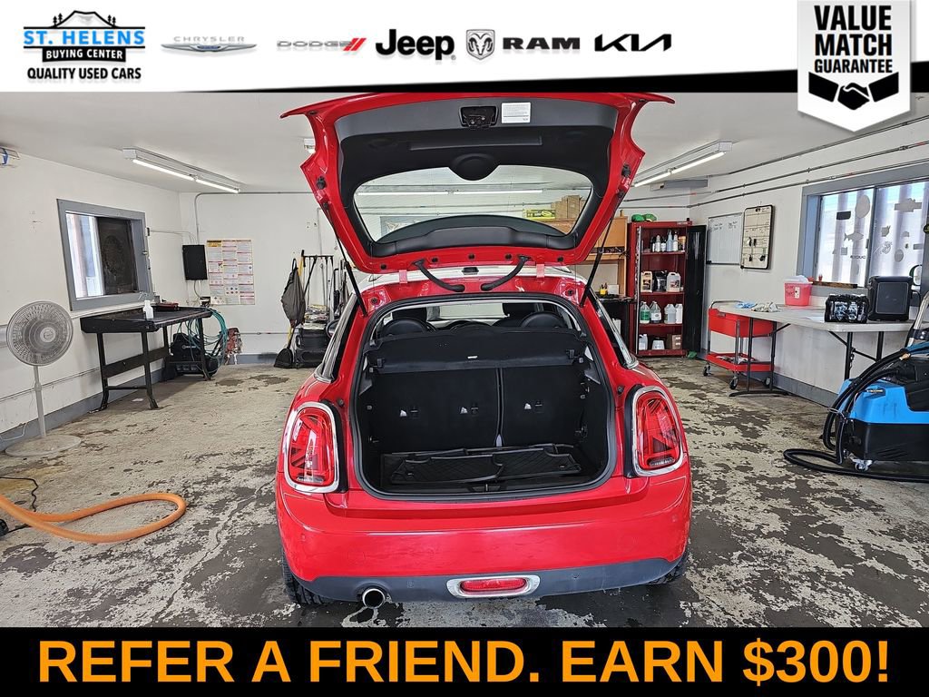 Used 2019 MINI Cooper 4-Door Hardtop w/ Premium Package FWD image 7