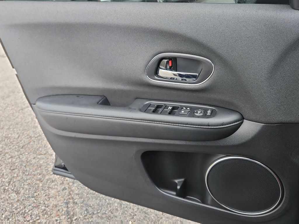 Used 2021 Honda HR-V EX image 7