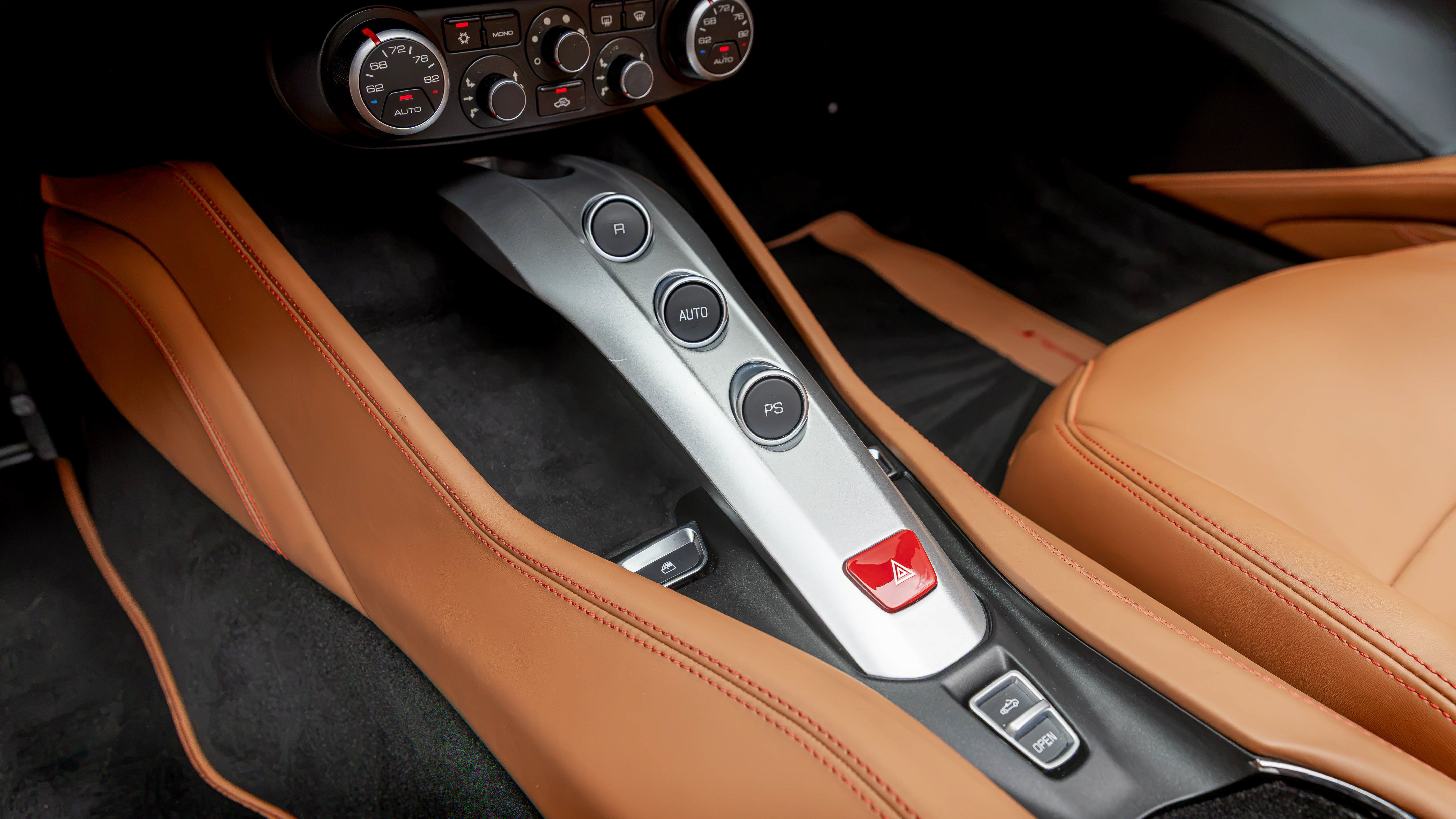 Certified 2016 Ferrari California T RWD image 6