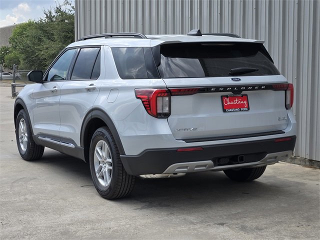 New 2025 Ford Explorer Active w/ Active Comfort Package image 6