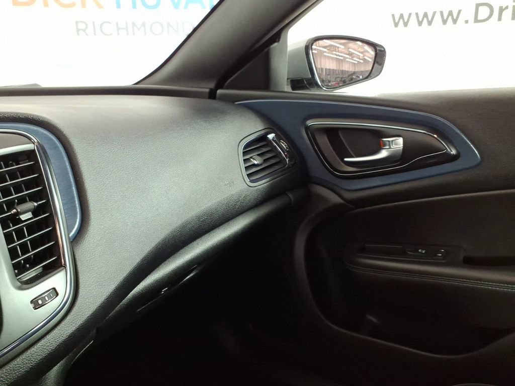Used 2015 Chrysler 200 S w/ Comfort Group FWD image 20