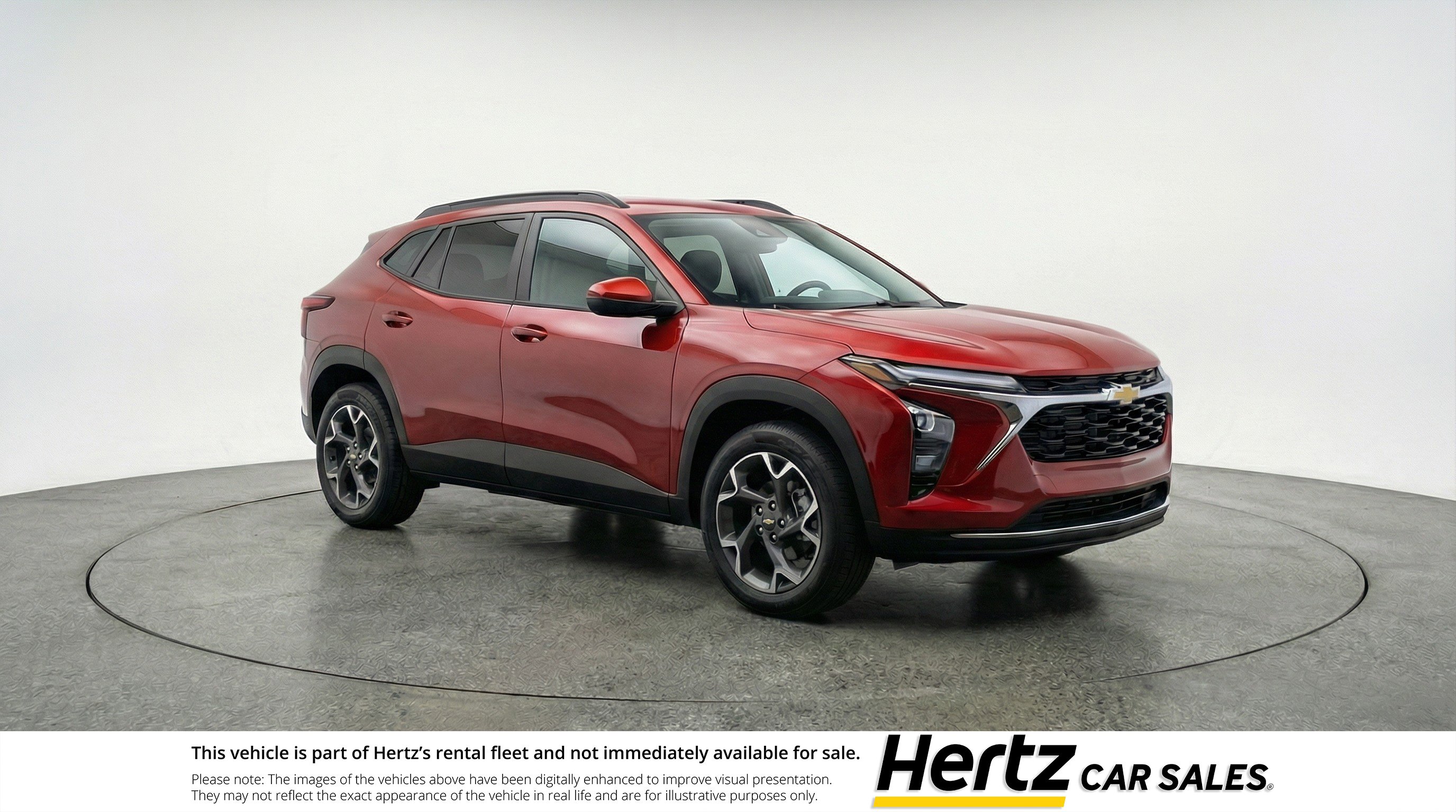 Used 2025 Chevrolet Trax LT FWD image 1