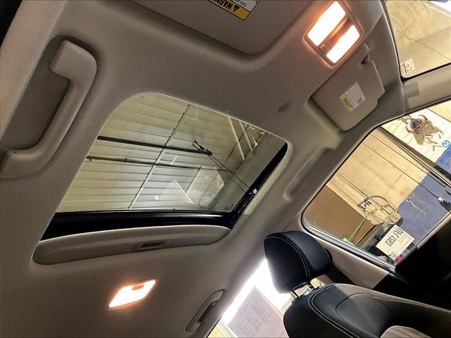 Used 2025 Hyundai Venue SEL image 18