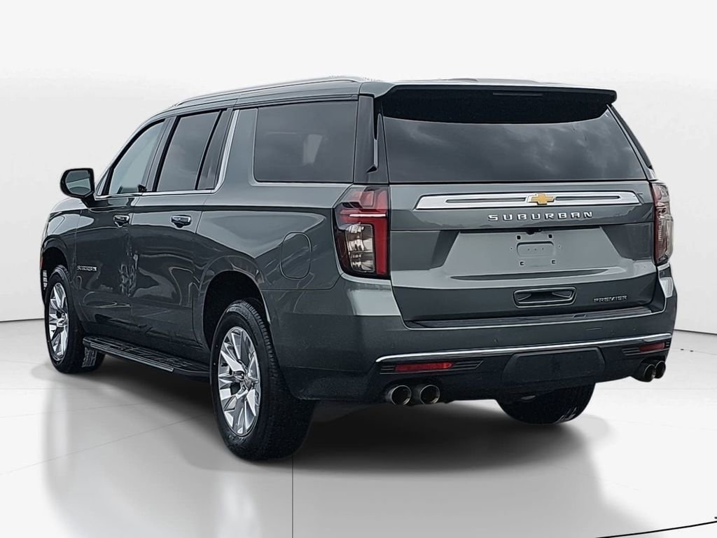 Used 2023 Chevrolet Suburban Premier image 7