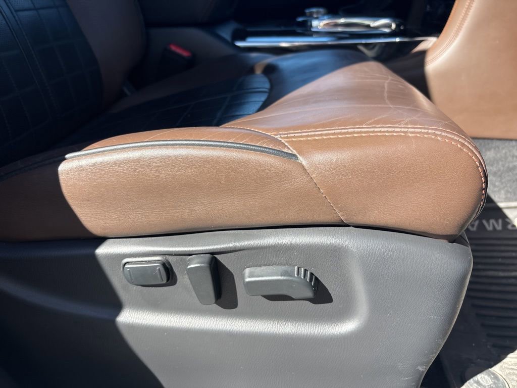 Used 2020 Nissan Armada Platinum w/ Platinum Reserve Package image 30